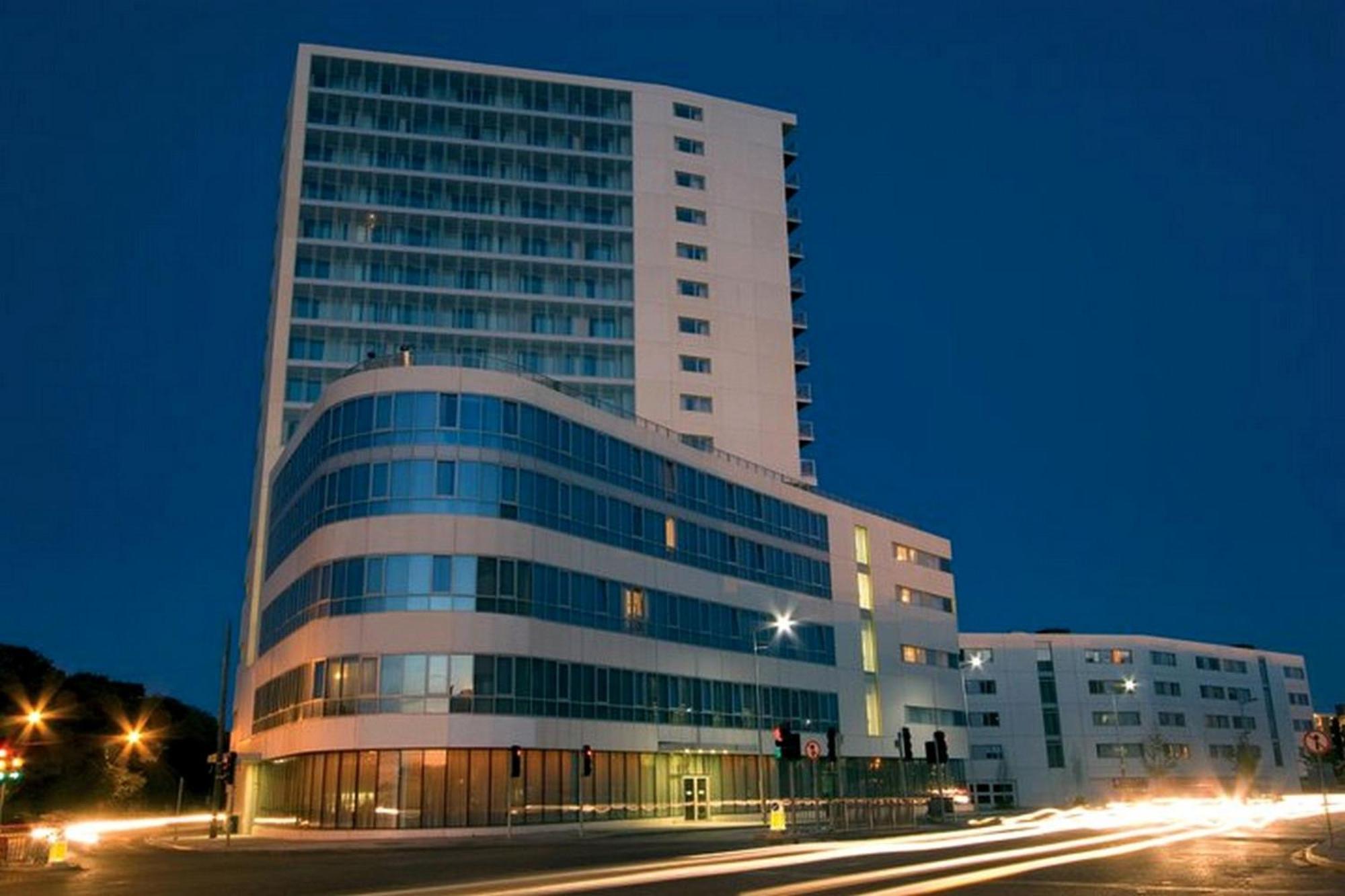 Metro Apartments Dublin Airport ภายนอก รูปภาพ